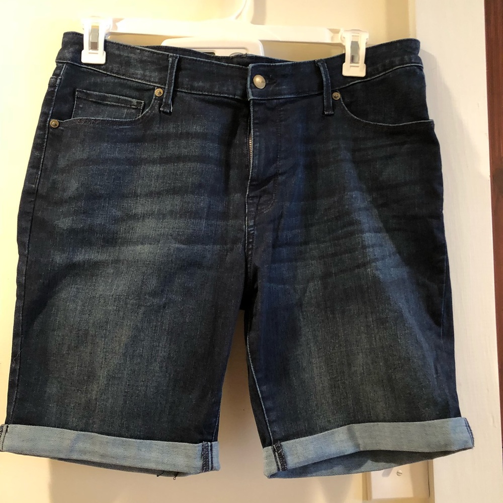 Plus size Bermuda shorts